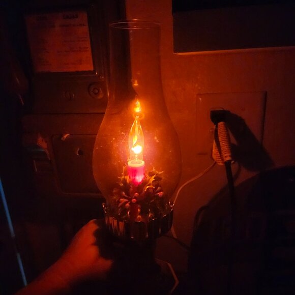 Vintage Beacon Electric Flickering Flame Hurricane Lamp - Picture 7 of 10